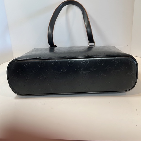 Louis Vuitton Matt Black Leather Stockton Bag LV Signature Embossed,2Flap pocket - Picture 9 of 14